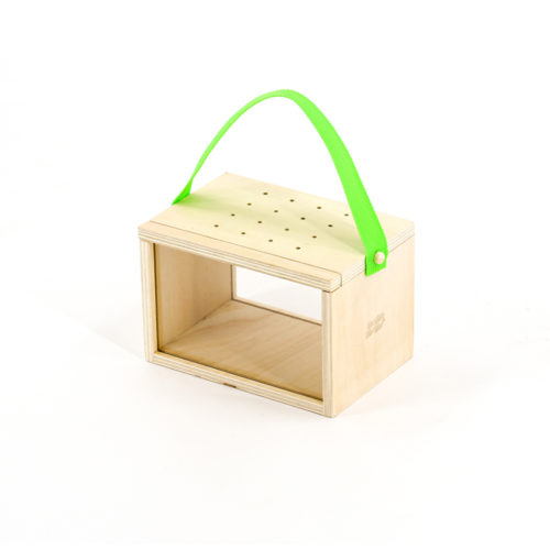 Houten insectenhuis met kaart
