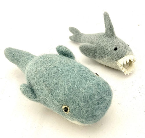 Walvis en haai / 2 stuks