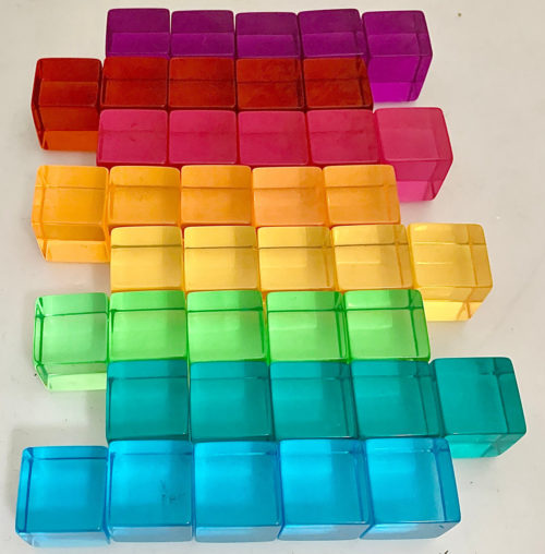 Felle kleuren Acryl Kubussen / 40 stuks
